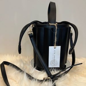E/N Expressions NYC Luxury Vegan Handbag, Drawstring, Bucket bag, Black